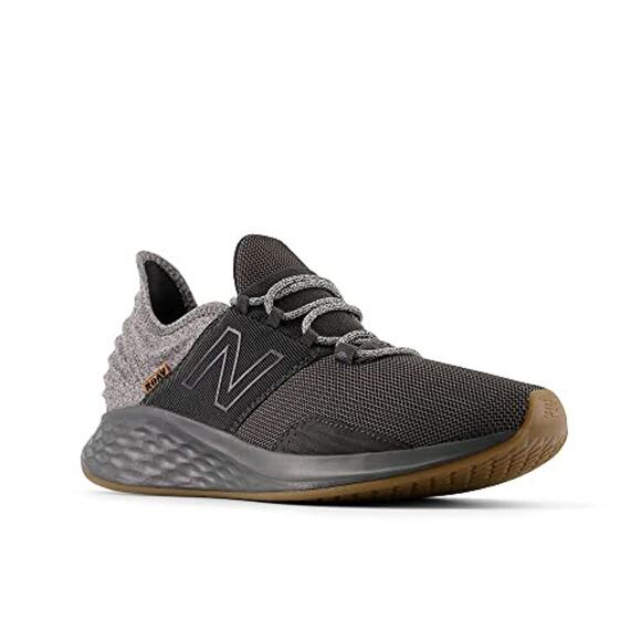 NWT New Balance Men\'s Fresh Foam Roav V1 Running Shoe, Blacktop/Gum, 9 main image 2